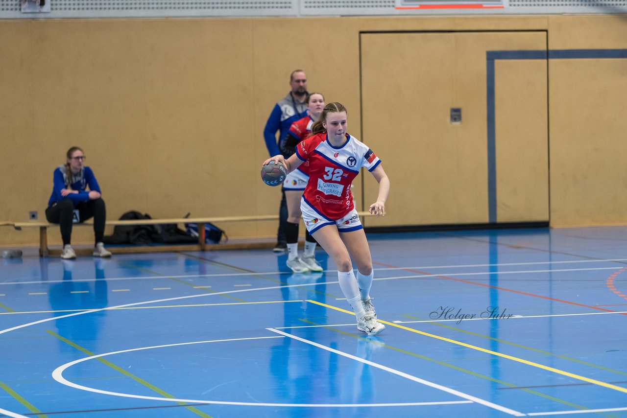 Bild 175 - wAJ HC Quickborn - HSG Kiel/Kronshagen : Ergebnis: 20:17